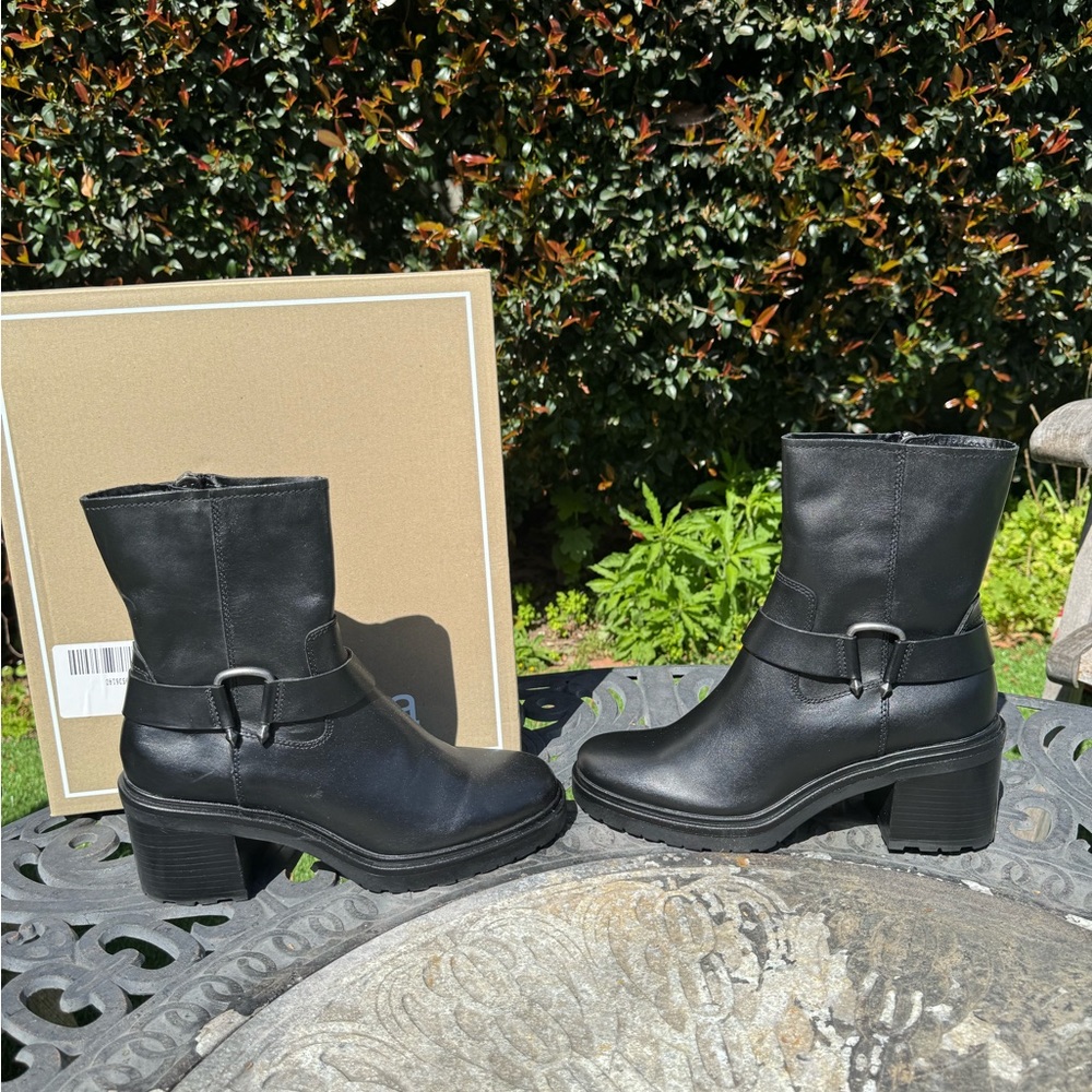 Dolce Vita Camros Ankle Boots